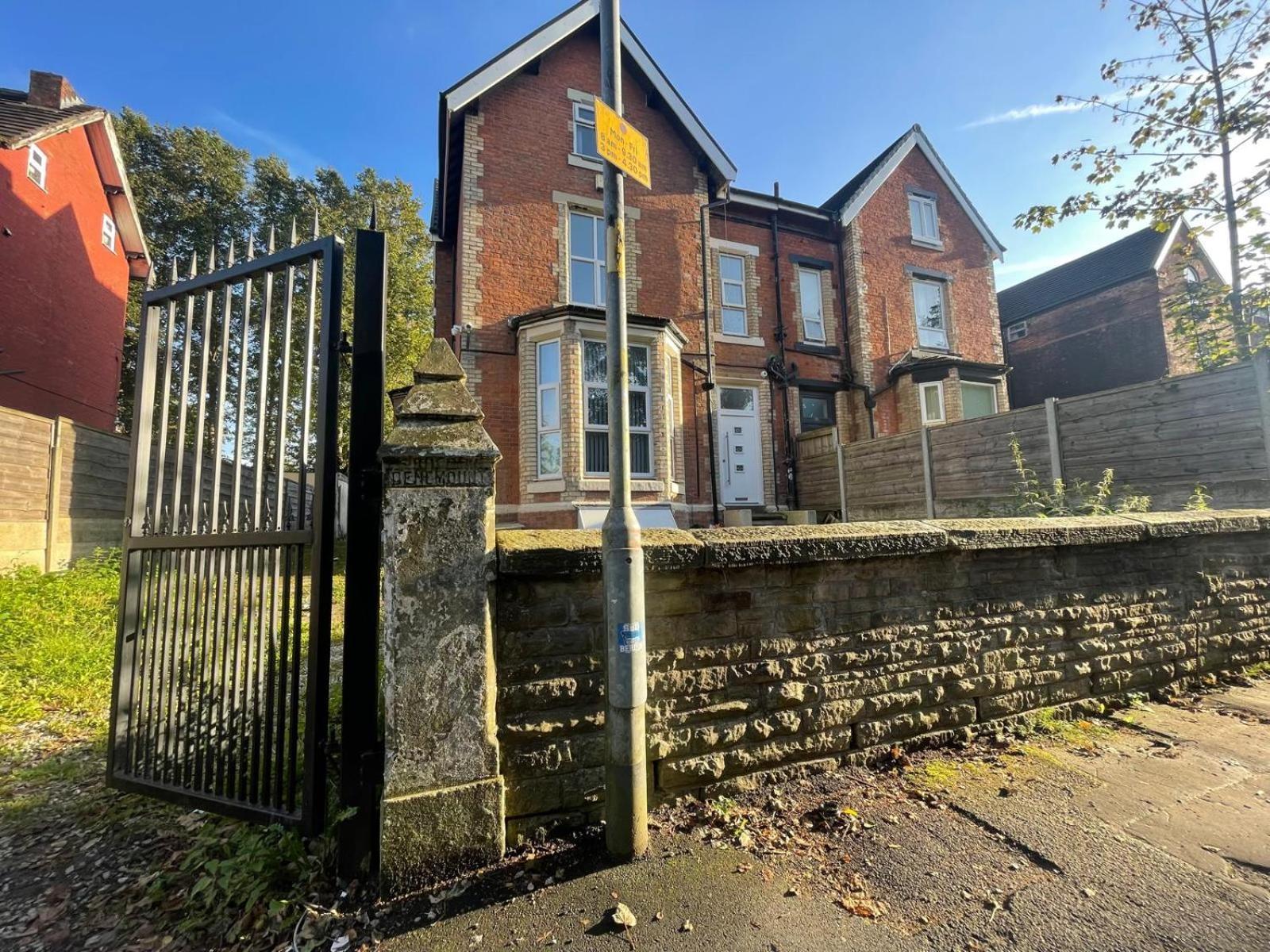 Easy Home Manchester Esterno foto